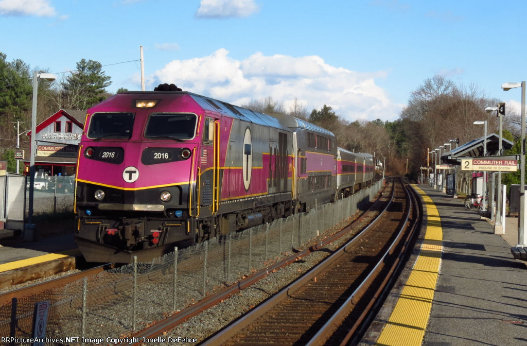 MBTA #517 Heads Toward Worcester...  